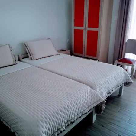Meli-ios Kır Evi